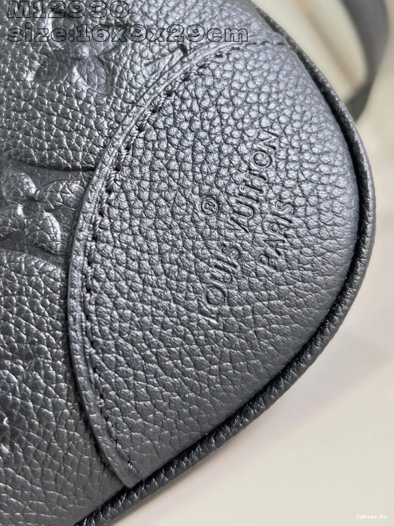 VUITTON LOUIS BOULOGNE 1226